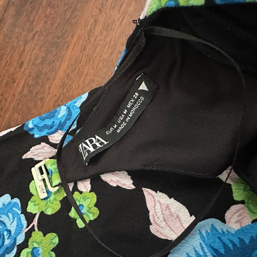 ZARA FLORAL BLACK & BLUE OPEN BACK LONG SLEEVE DRESS - Picture 6 of 6
